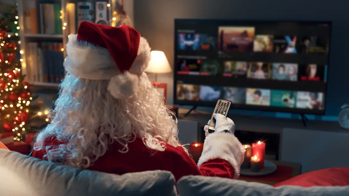 Nikolaus vor dem Fernsehr