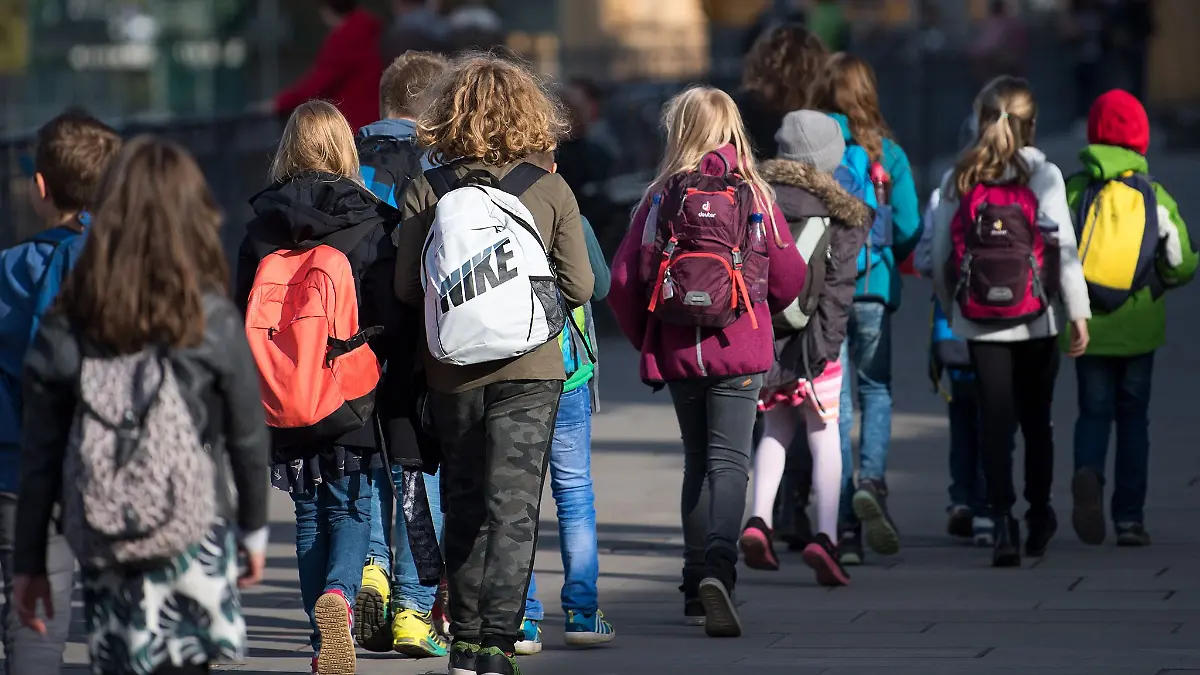 Hessen bietet sein landesweites Ausflugsticket für Schulen auch im neuen Jahr an. (Symbolbild)