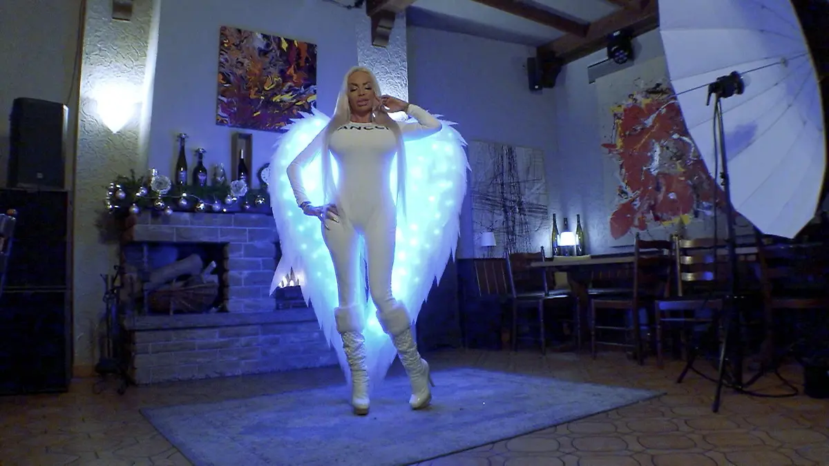 Gina-Lisa will seriös werden - ob das SO klappt? Neuer Job