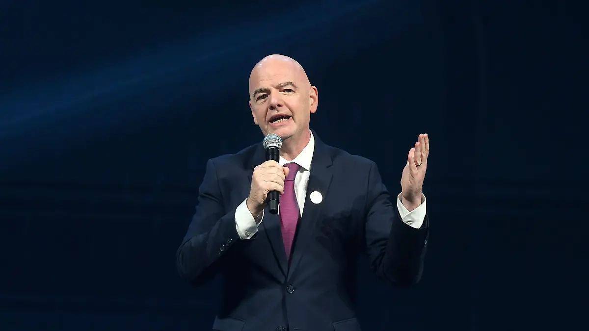 Gastgeber beim FIFA-Gala Dinner in Doha: Präsident Gianni Infantino