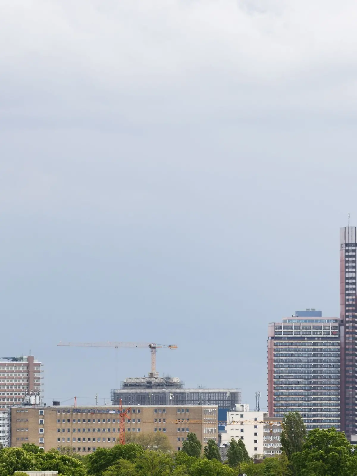 Bild zu: "Bombe in Köln gefunden - Tausende müssen ihre Häuser verlassen"
