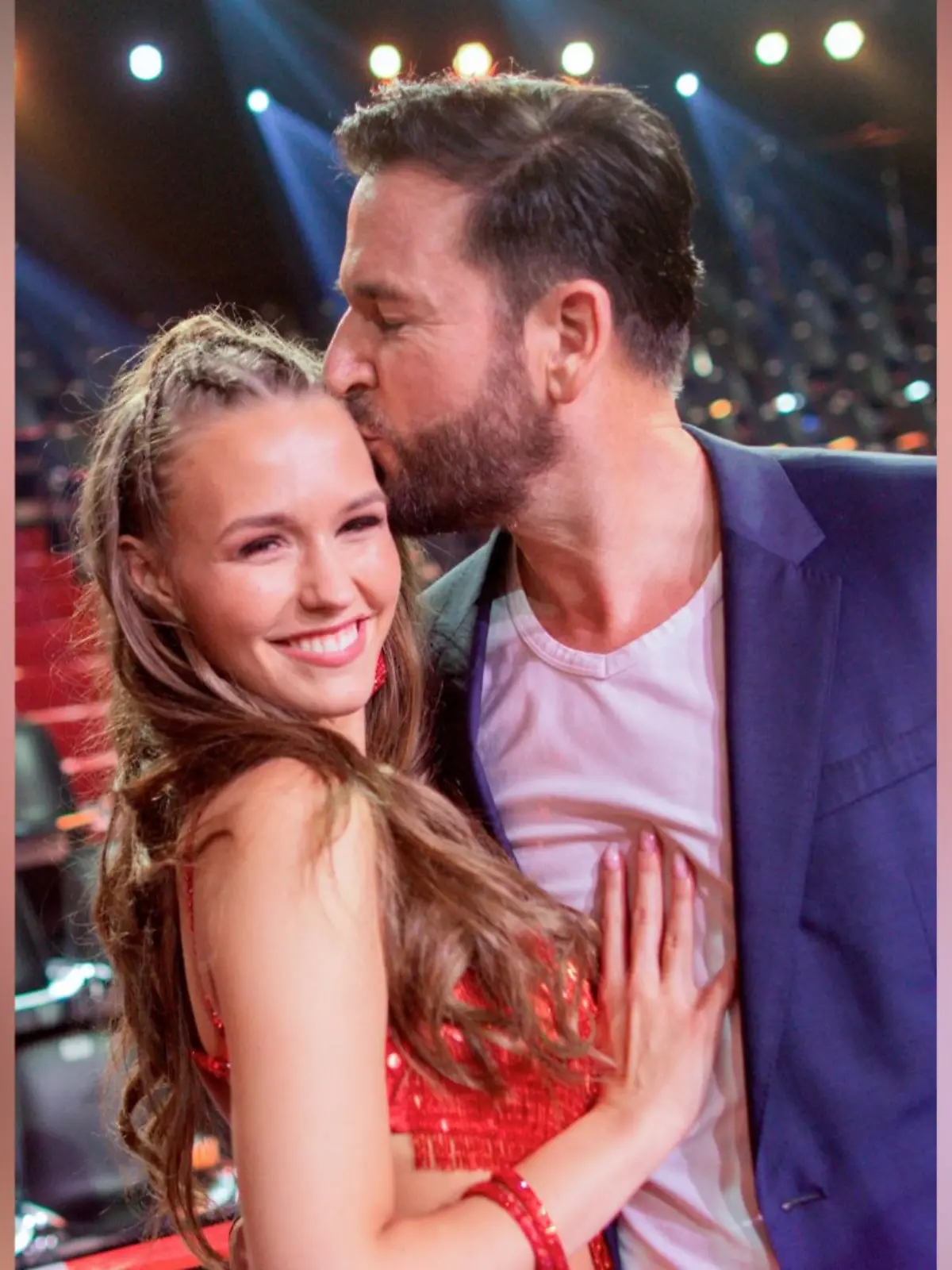 Bild zu: "Laura Müller und Michael Wendler wieder Eltern"
