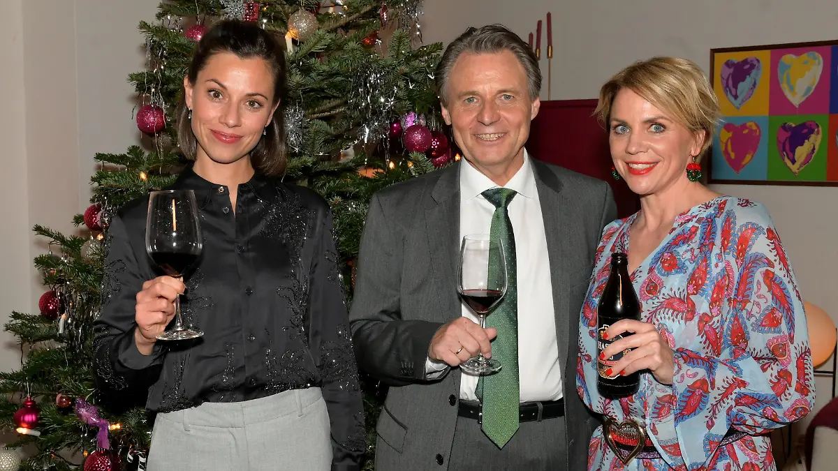 Jo feiert Weihnachten erstmals zusammen mit Tochter Matilda. Aber hält die Harmonie an? 