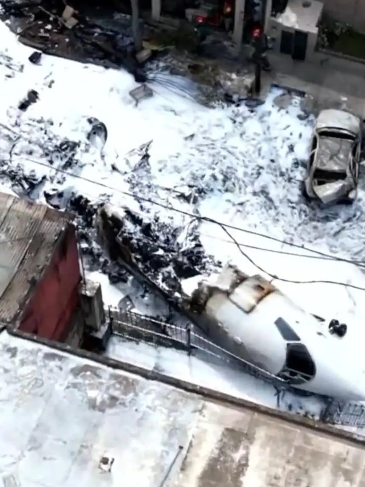 Buenos Aires: Flugzeug kracht in Wohnhaus