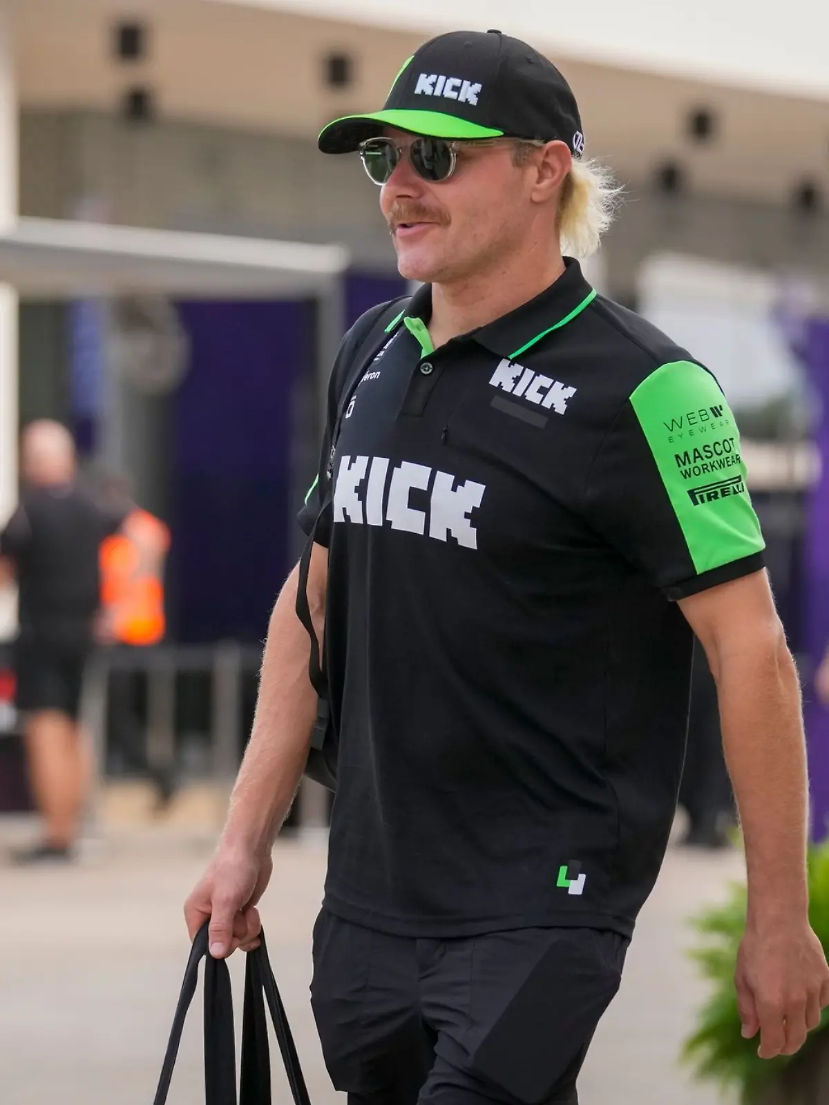 Bild zu: "Mercedes erteilt Valtteri BotASS Nacktverbot"