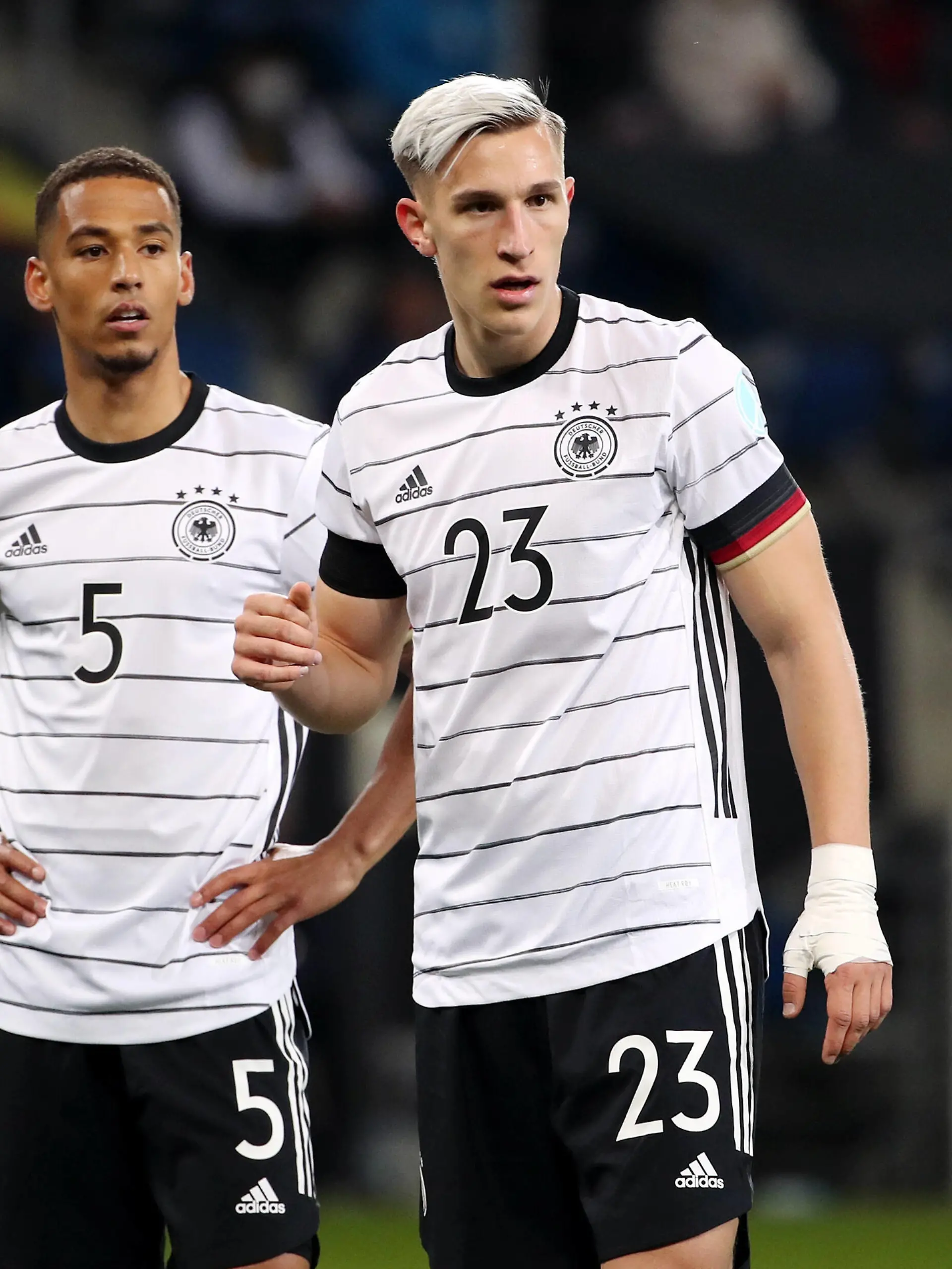  Thilo Kehrer, Nico Schlotterbeck / Aktion / Oberkoerper Oberkörper / / Fußball Fussball / Länderspiel Freundschaftsspiel / Nationalmannschaft DFB Herren / Saison 2021/2022 / 26.03.2022 / Deutschland GER vs. Israel ISR / DFL regulations prohibit any use of photographs as image sequences and/or quasi-video. / *** Thilo Kehrer, Nico Schlotterbeck action upper body upper body sports football soccer international friendly match national team DFB men season 2021 2022 26 03 2022 Germany GER vs Israel ISR DFL regulations prohibit any use of photographs as image sequences and or quasi video