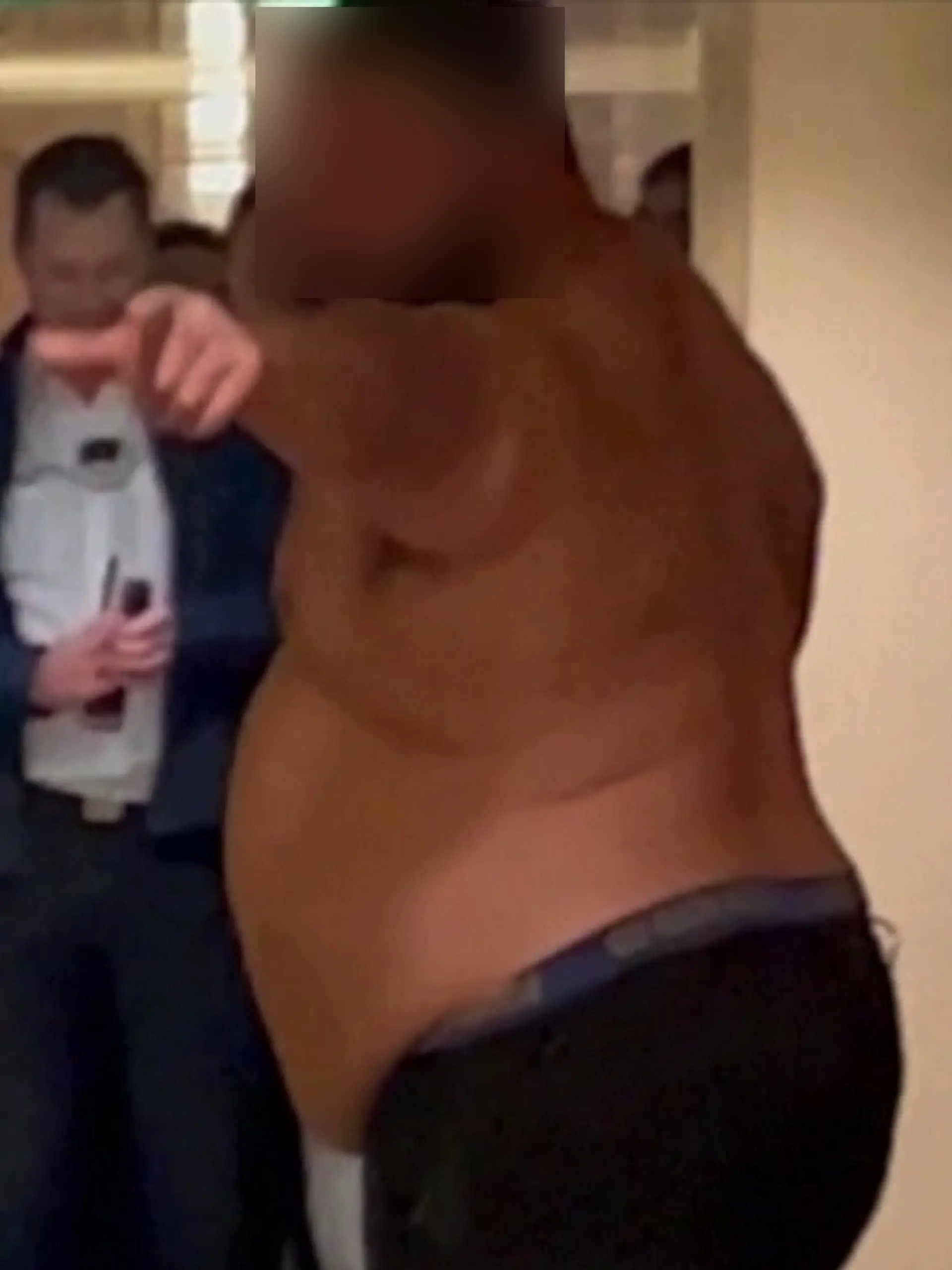 Zeugen filmen, wie Michael Virgil (35) an Bord des Kreuzfahrtschiffes ausrastet.