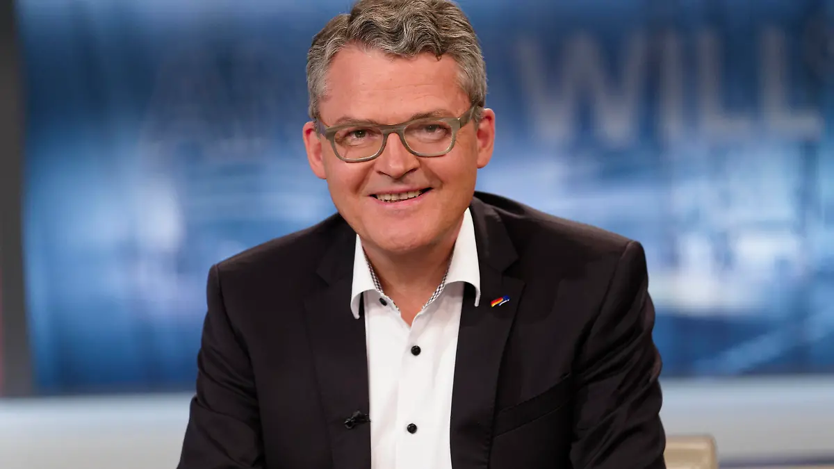 Roderich Kiesewetter bei Anne Will 2023-06-25 - Deutschland, Berlin - Roderich Kiesewetter CDU, Bundestagsabgeordneter und Oberst a.D., zu Gast bei Anne Will im Ersten. Thema der Politik-Talkrunde in der ARD: Machtkampf in Russland - Verliert Putin die Kontrolle *** Roderich Kiesewetter at Anne Will 2023 06 25 Germany, Berlin Roderich Kiesewetter CDU , Member of the Bundestag and Colonel a D , guest at Anne Will in the First Topic of politics talk round in the ARD power struggle in Russia Putin loses control