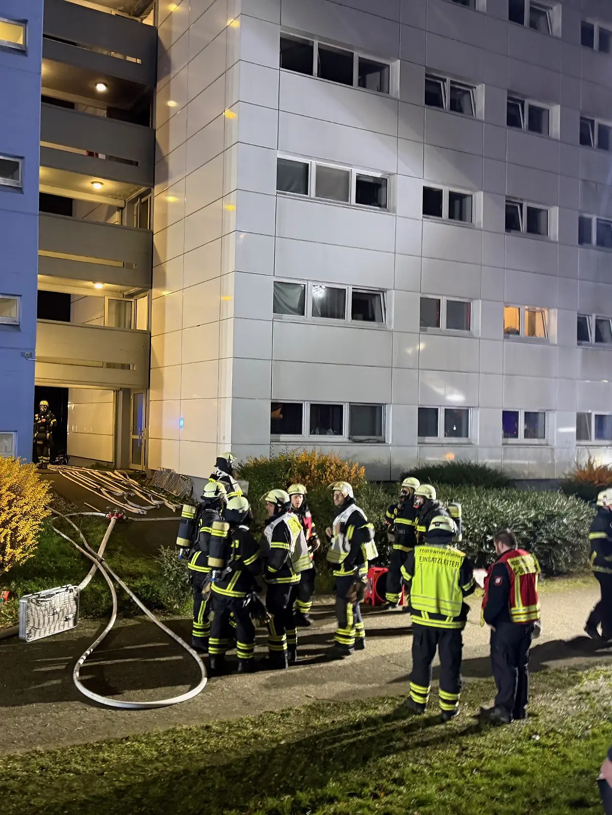 Mehr als 40 Feuerwehrleute in Hürth im Einsatz