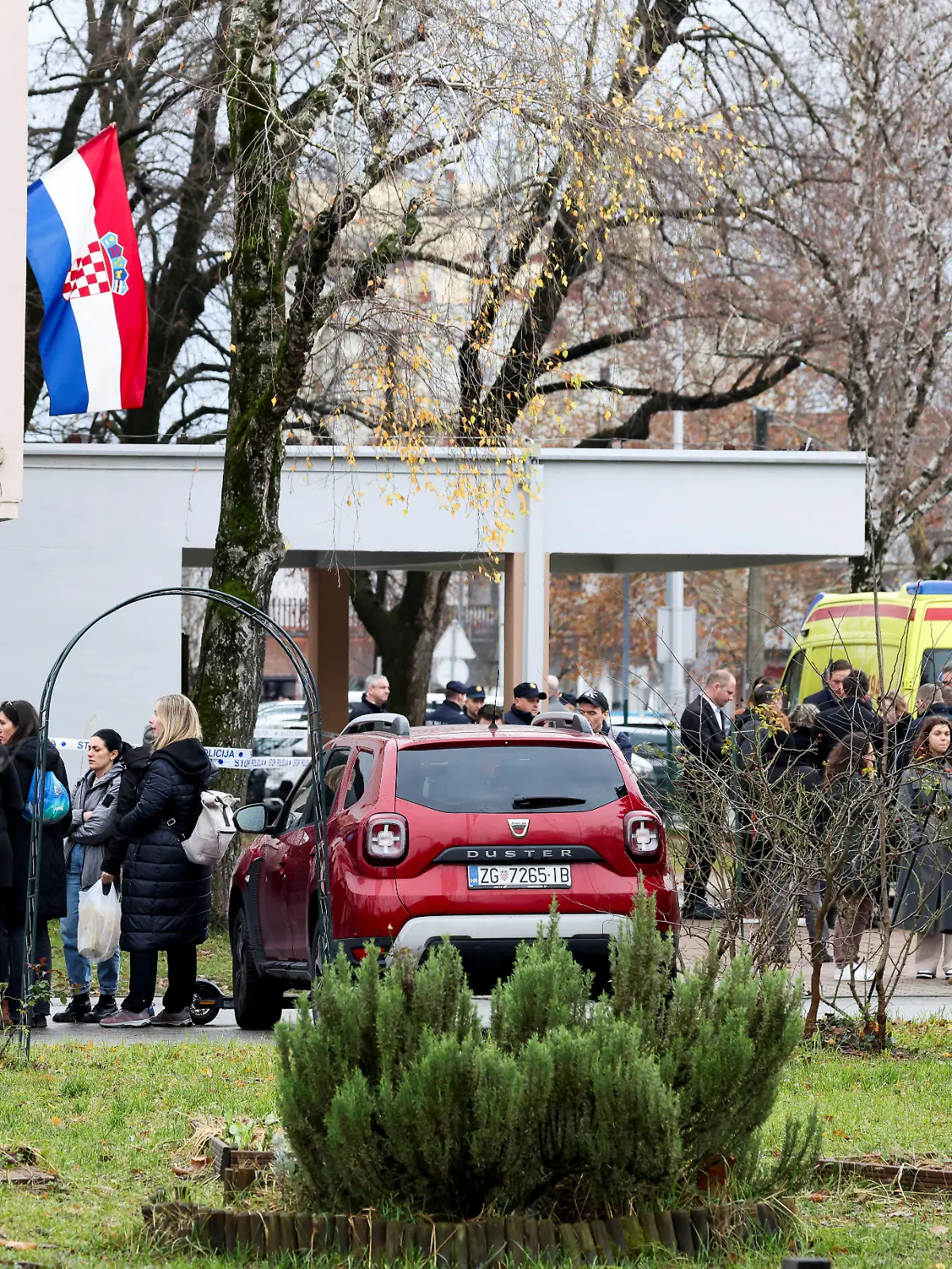 Ein Kind stirbt bei einem Messerangriff auf eine kroatische Grundschule.