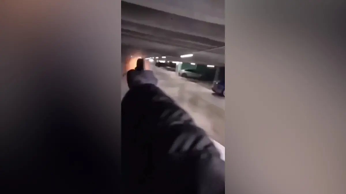 Ein junger Mann wurde in einem Parkhaus in Schweden erschossen. Bei dem Opfer könnte es sich um den Rapper Gaboro handeln.