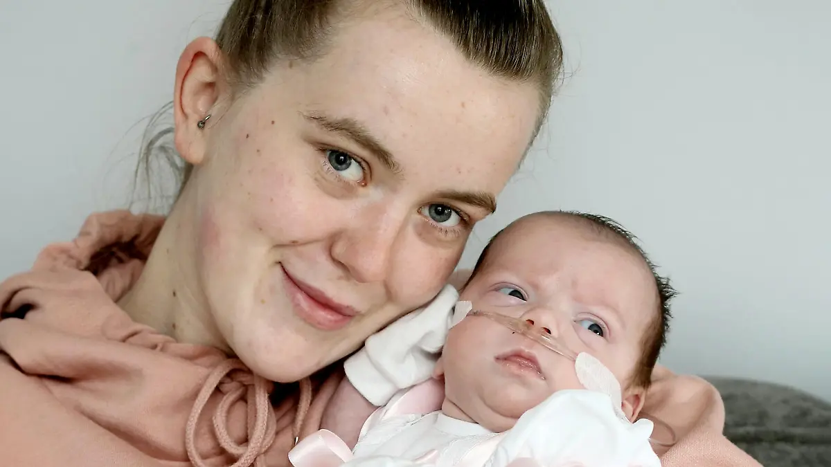 Kirsty Black mit ihrer Tochter Ayla.