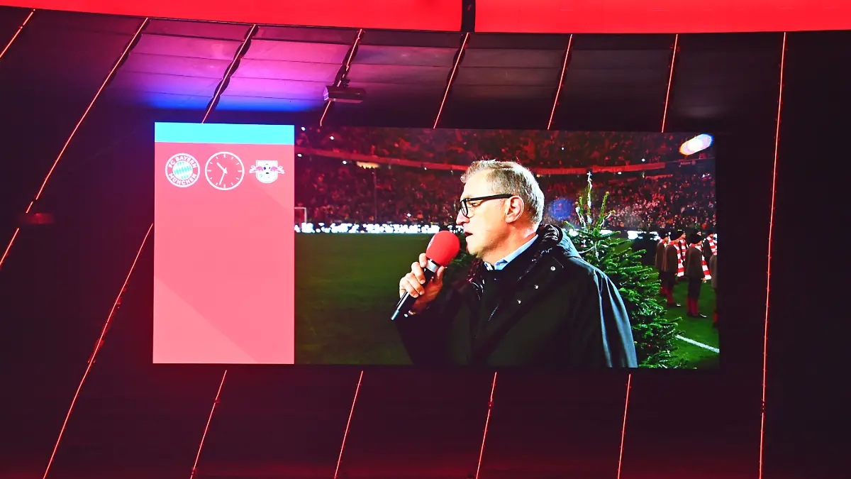 Jan Christian Dreesen, Vorstandsvorsitzender des FC Bayern München, sagt nach dem Anschlag in Magdeburg die Weihnachtsfeier im Stadion ab.
