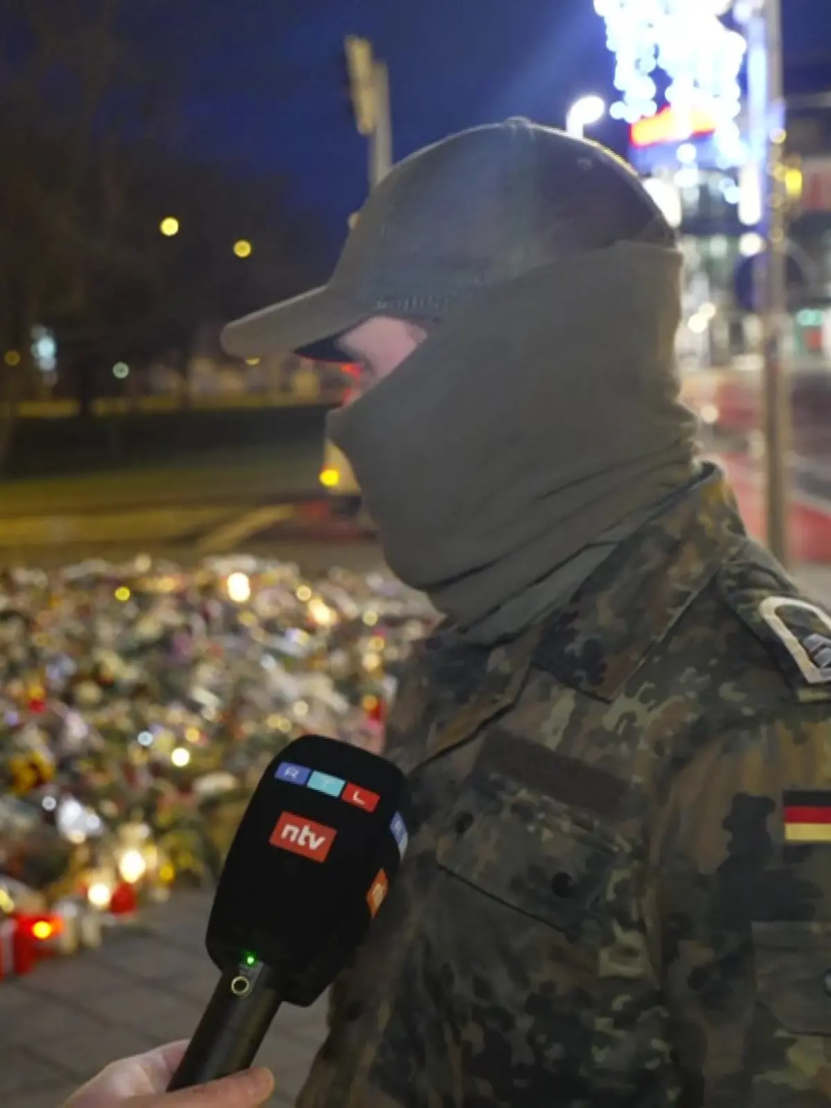 Die Freundin von Felix T. wird bei dem Anschlag in Magdeburg schwer verletzt, ist zurzeit querschnittsgelähmt. Er will nun seinen Job aufgeben, um sie zu pflegen. 