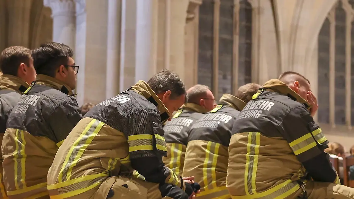 Die emotionalsten Helfer-Bilder aus Magdeburg Weihnachtsmarkt-Anschlag verlangt ihnen alles ab