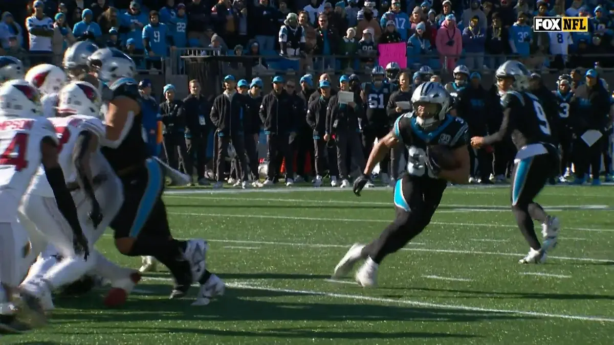 Mit Hubbard zum Touchdown Führung der Panthers gegen Arizona
