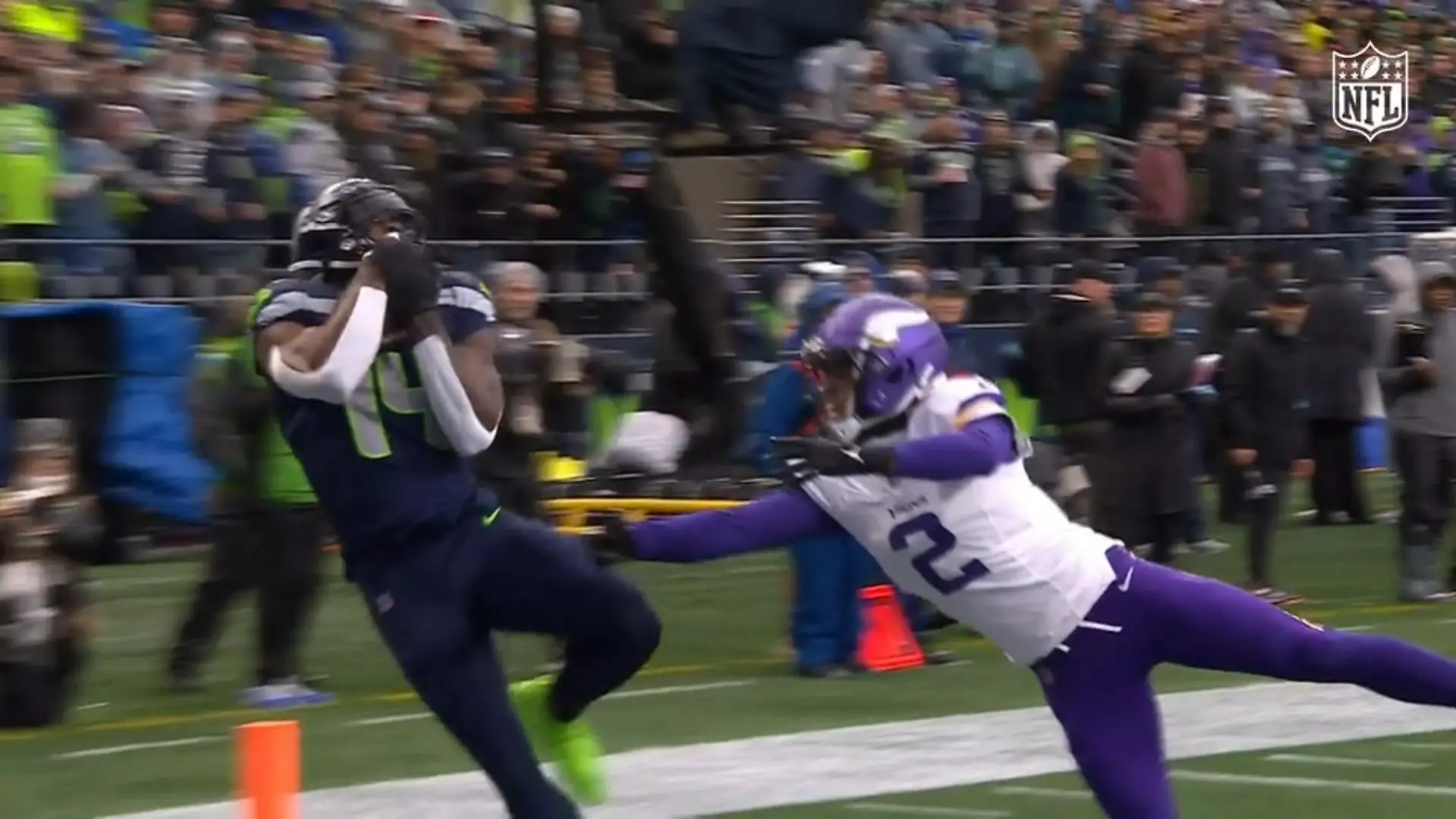 DK Metcalf mit irrem Touchdown Catch Seahawks weiter im Rennen