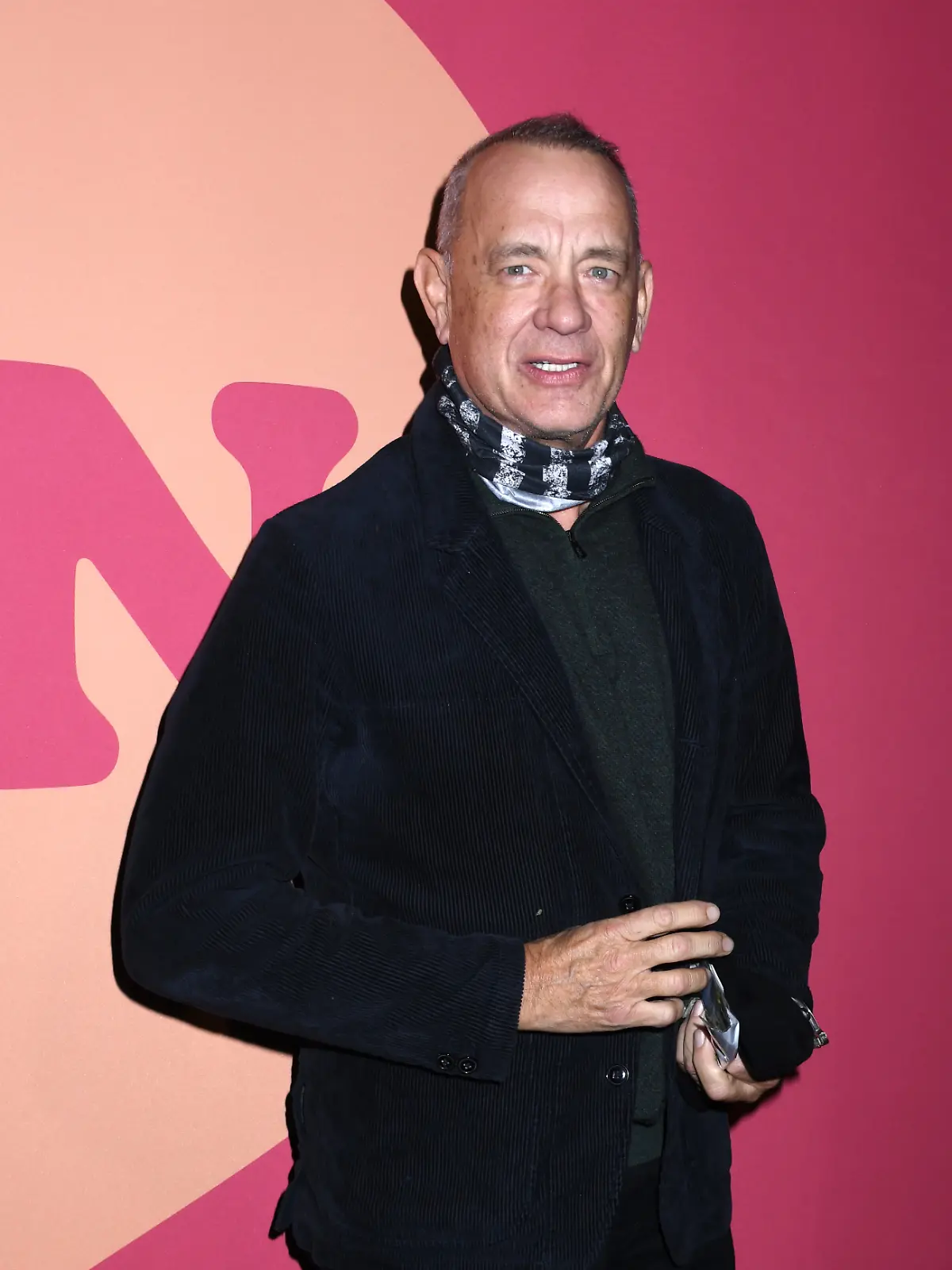 Tom Hanks im Dezember 2024 auf dem roten Teppich