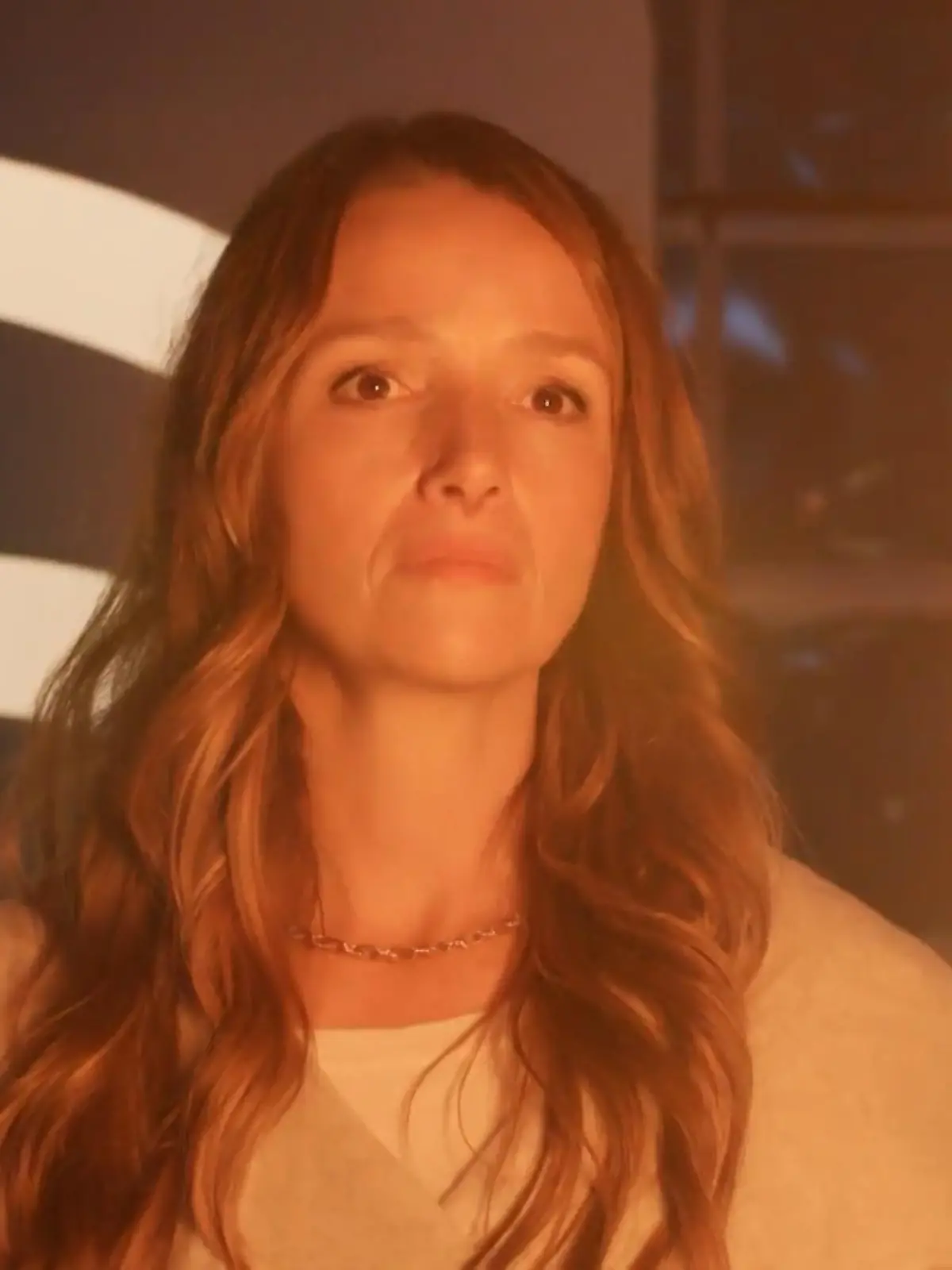 AWZ: Jenny will sich an Justus und Simone rächen
