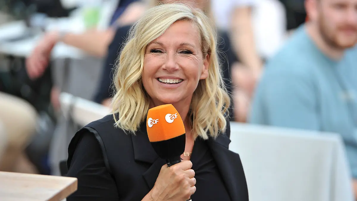 ”Fernsehgarten”-Moderatorin Andrea „Kiwi” Kiewel während der ZDF-Unterhaltungsshow.