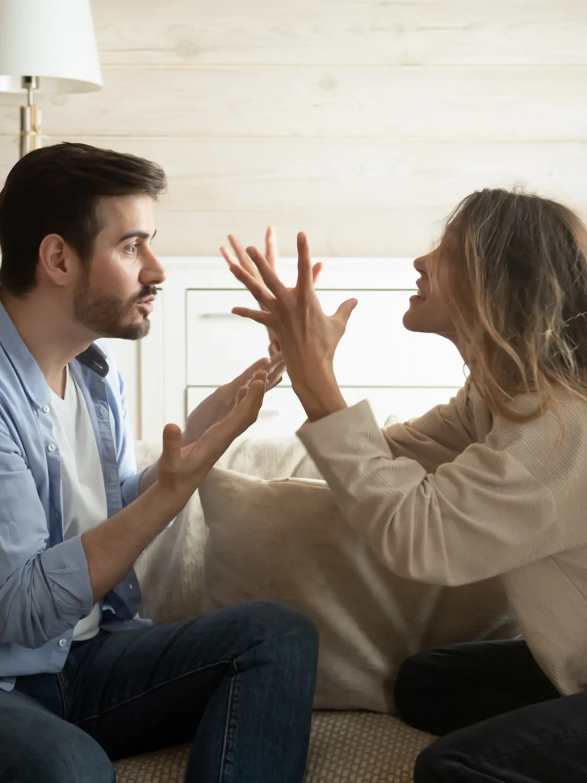 „We listen and we don’t judge”: Sollten Paare sich alles sagen?