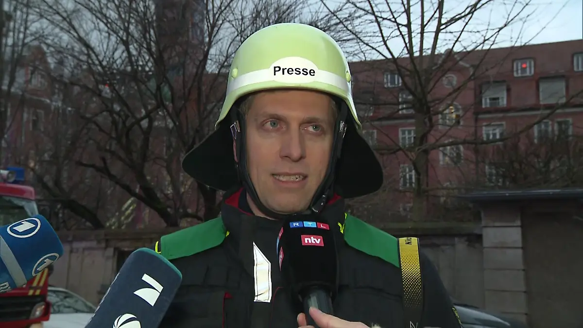 Feuerwehrsprecher Franziskus Brannhuber im RTL-Interview. 
