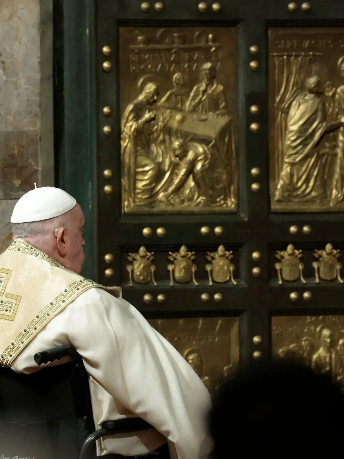 Bild zu: "Schwerkranker Papst schreibt der Welt einen Brief - nimmt er hier Abschied?"