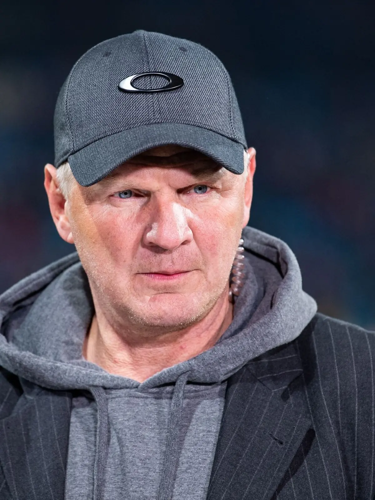 Bild zu: "„70? Weißt du, wer ich bin?“ – Effenberg im Clinch mit Influencer"