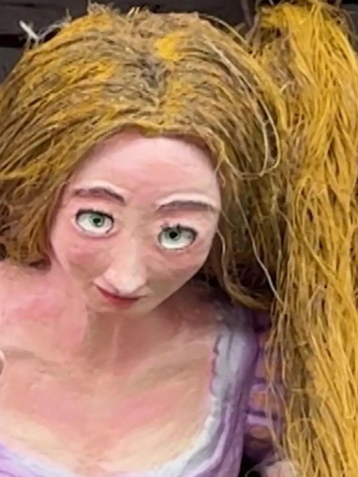 Bild zu: "Grusel-Rapunzel verschreckt Besucher in Freizeitpark"