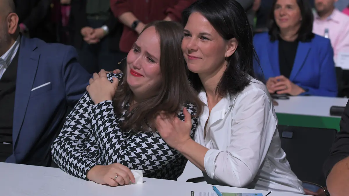 Annalena Baerbock und Ricarda Lang bei der 50. Bundesdelegiertenkonferenz von Bündnis 90/Die Grünen.
