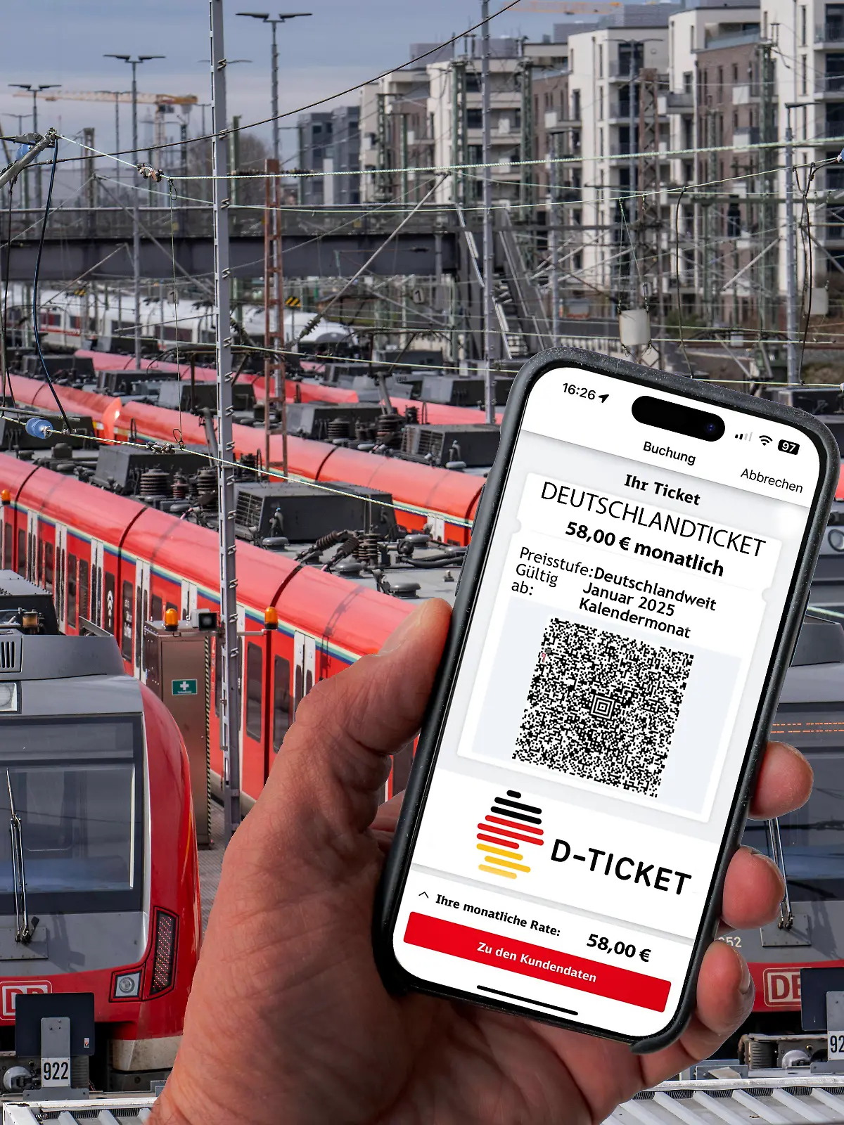 Deutschlandticket vor Bahnen der Deutschen Bahn