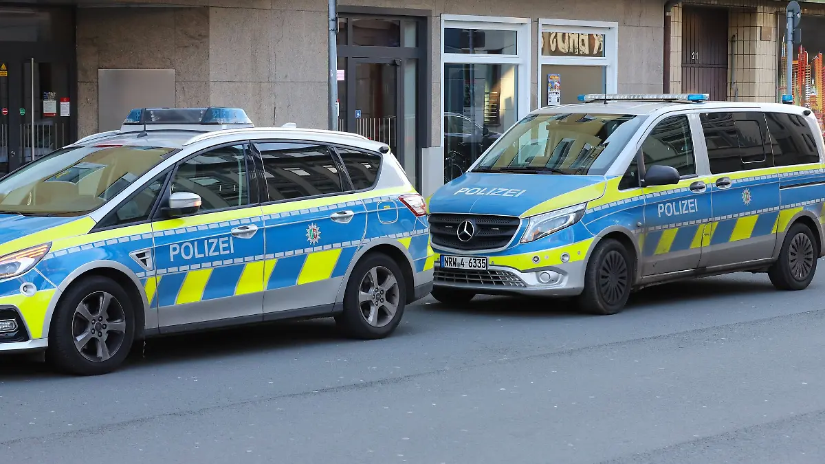Am zweiten Weihnachtstag greift ein Spezialeinsatzkommando in Hagen zu: Befürchtet wurden Anschlagsplanungen eines jungen Mannes.