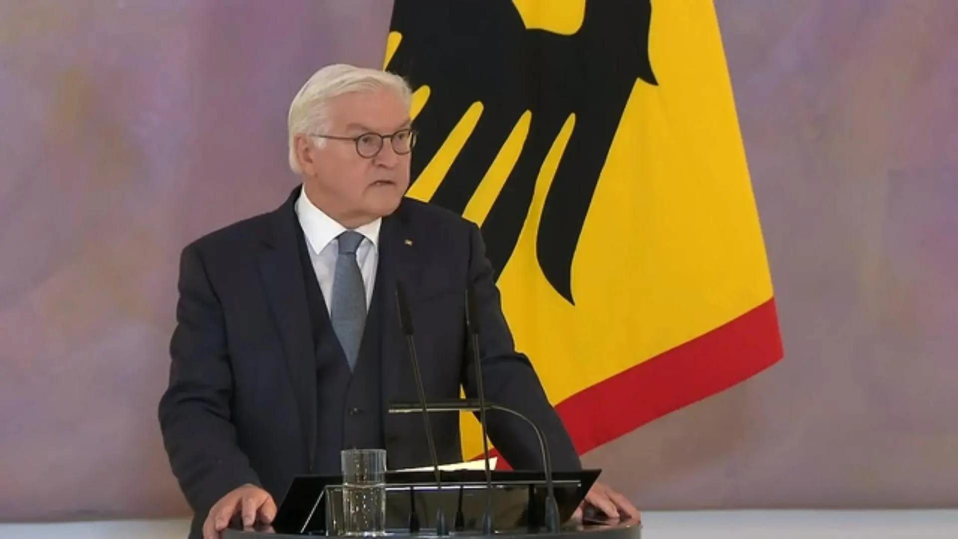 Neuwahlen sind fix! Steinmeier löst Bundestag auf Jetzt ist es amtlich!
