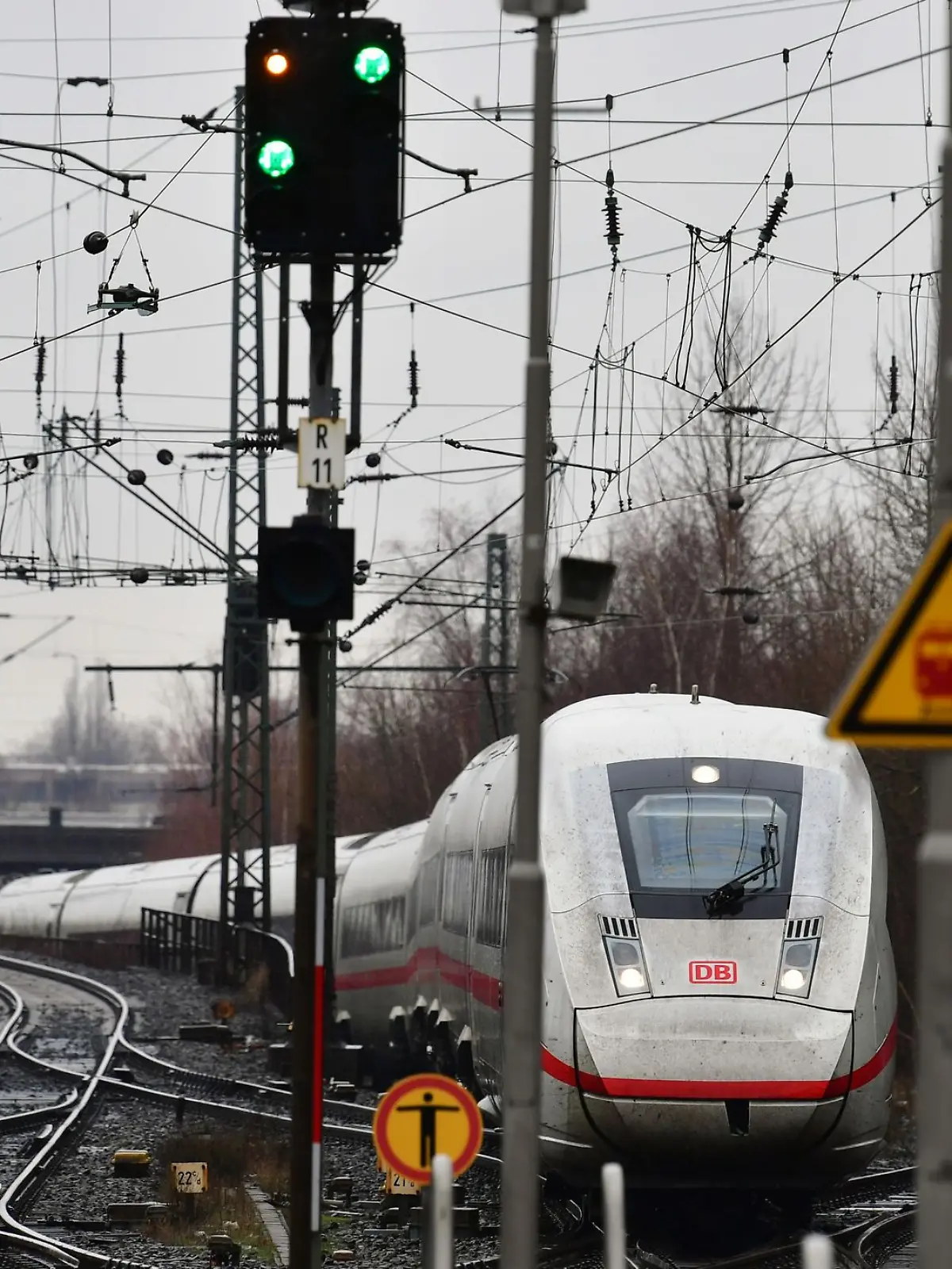 Bild zu: "Deutsche Bahn so spät wie seit 21 Jahren nicht!"