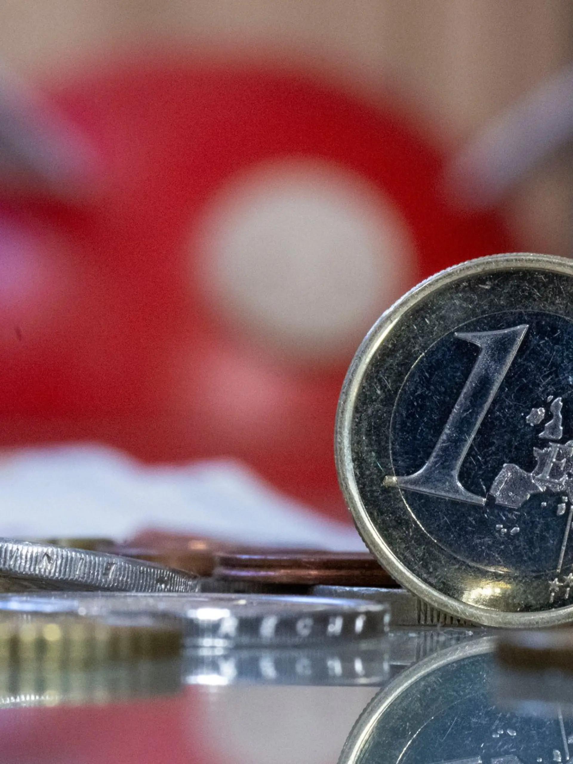 Bild zu: "So bringt ihr eure Finanzen 2025 auf Vordermann"