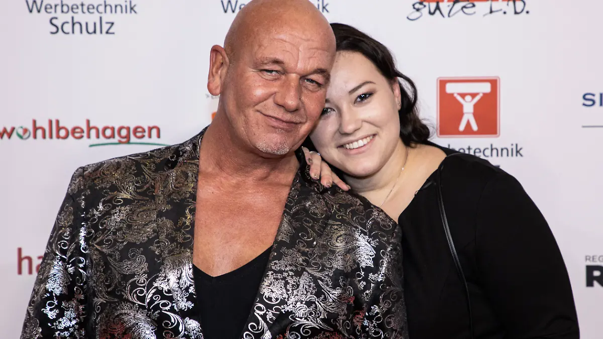 34 Jahre trennten Tom Barcal und Stefanie Black voneinander.
