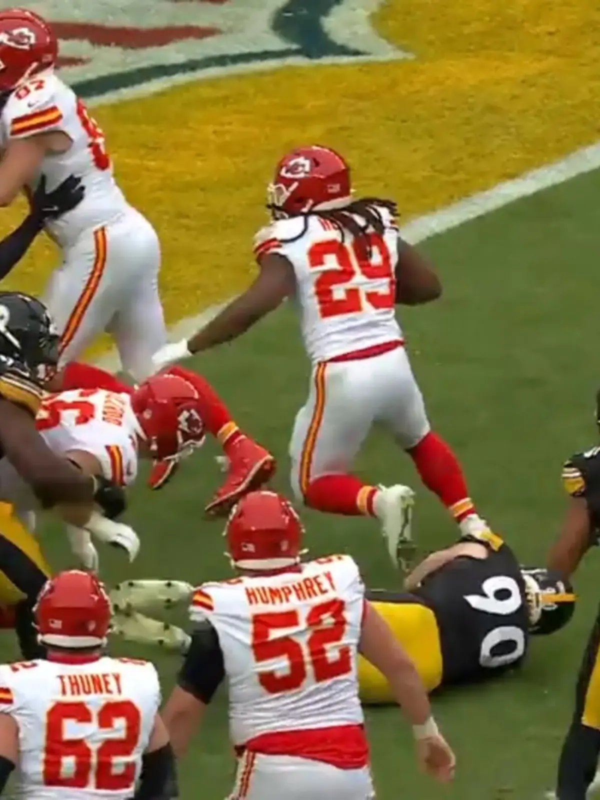 Bild zu: "Chiefs lassen Steelers keine Chance"