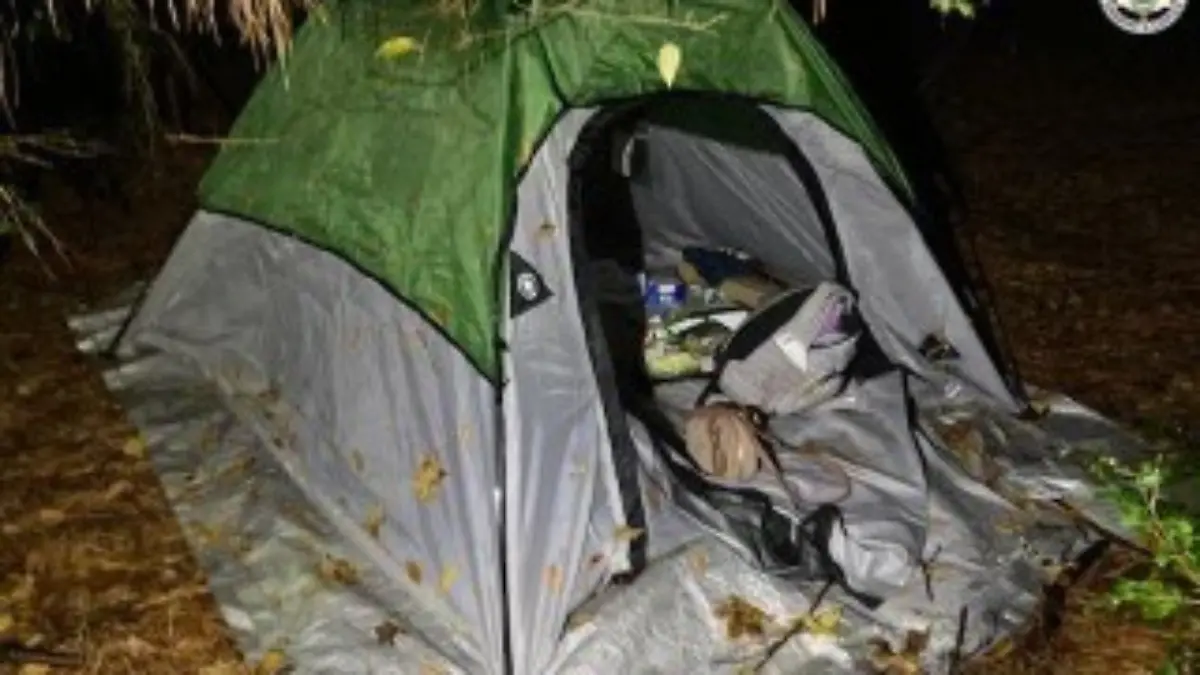 In diesem Zelt setzte Alexander M. das Mädchen im Wald aus