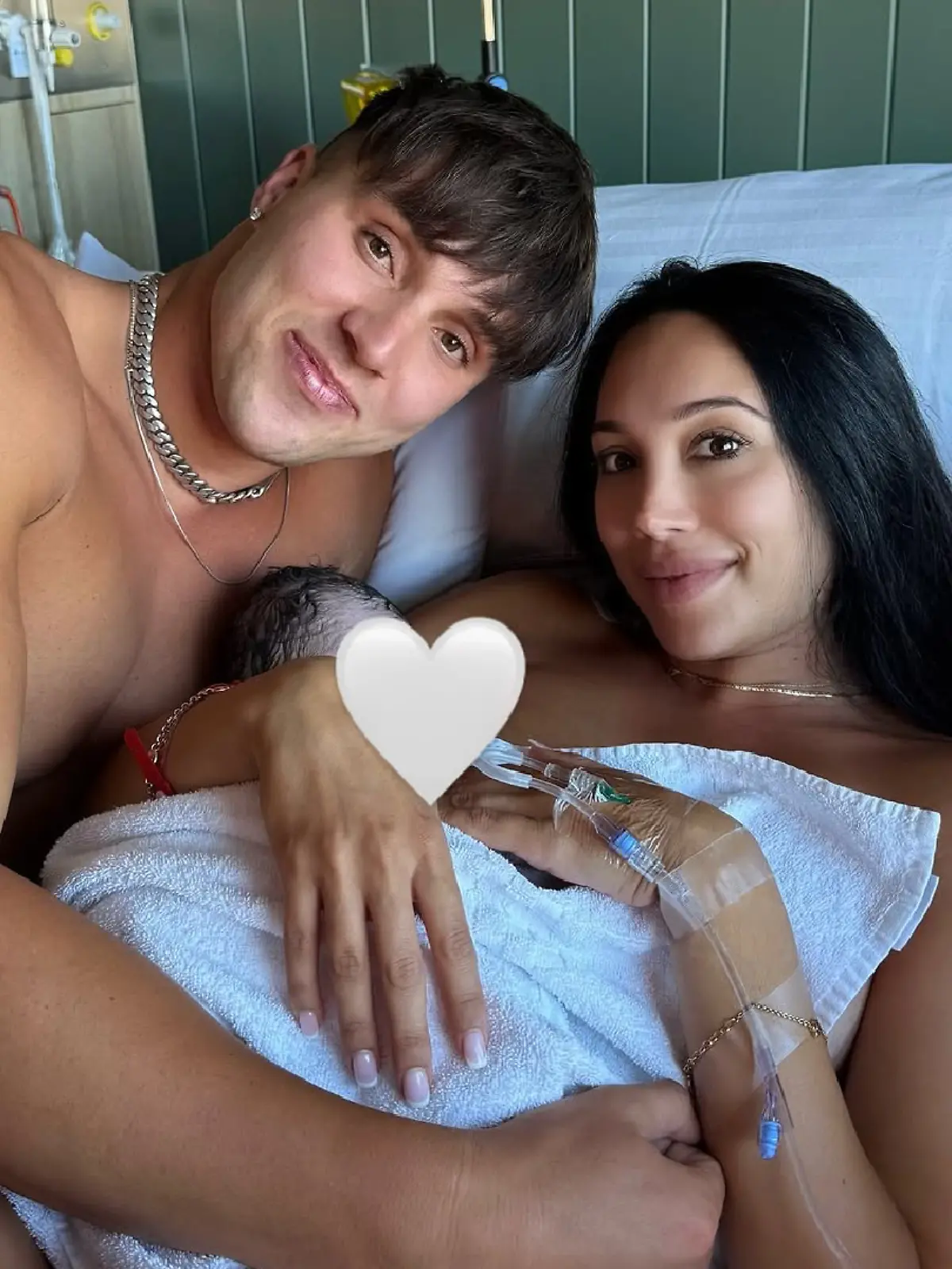 Onlyfans-Model Scarlet Vas hat ein Baby mit ihrem Stiefbruder Tayo Ricci bekommen