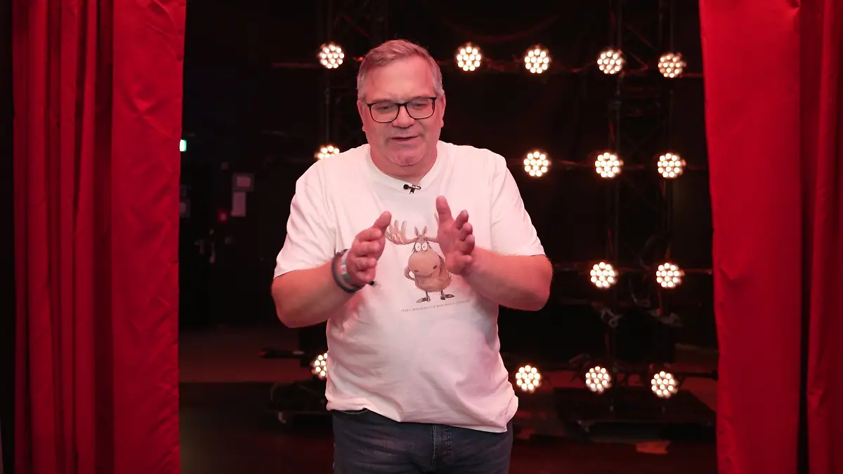 Im Dschungelcamp wäre Elton gern die Schulter zum Anlehnen