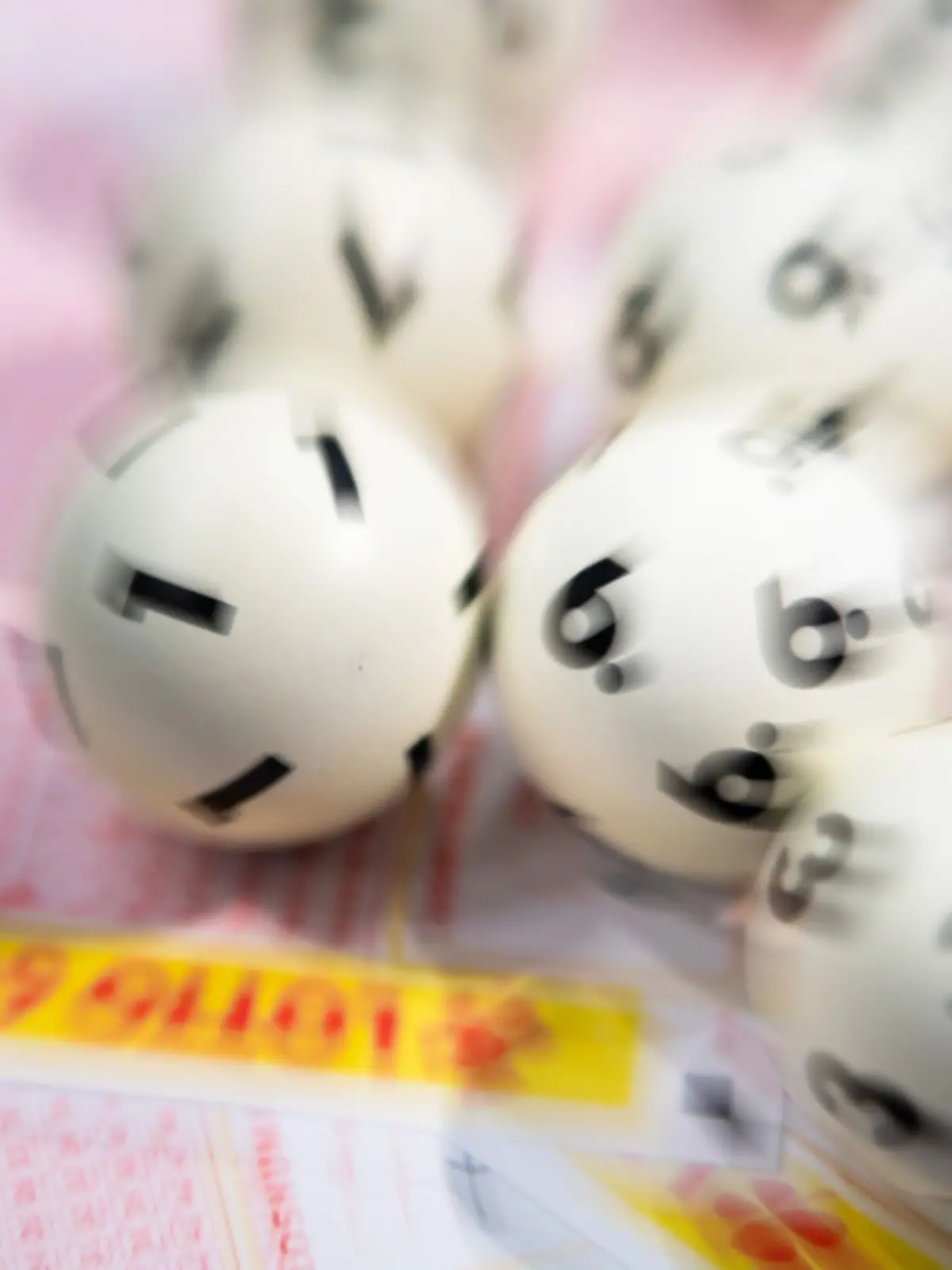 Bild zu: "Lotto appelliert: Durchsucht jede Tasche"