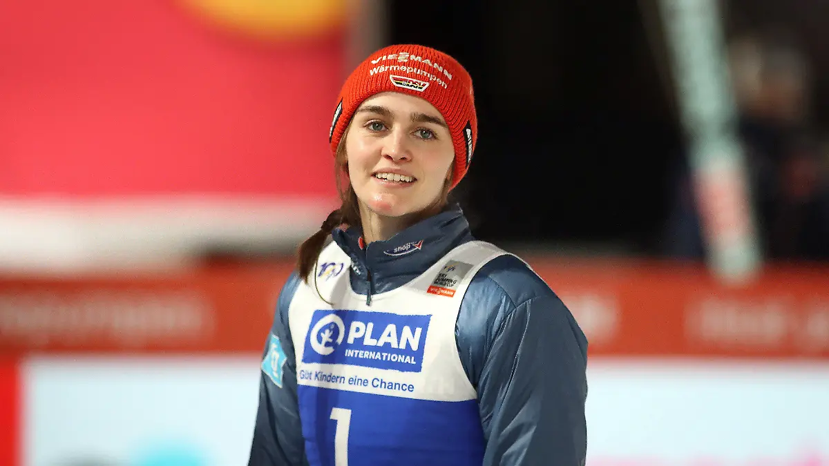 Garmisch-Partenkirchen, Deutschland, 31. Dezember 2024: Two Nights Tour, FIS Skisprung Weltcup Damen, Skispringen, Garmisch-Partenkirchen, Olympiaschanze FREITAG Selina (GER) Kopf, Oberkörper