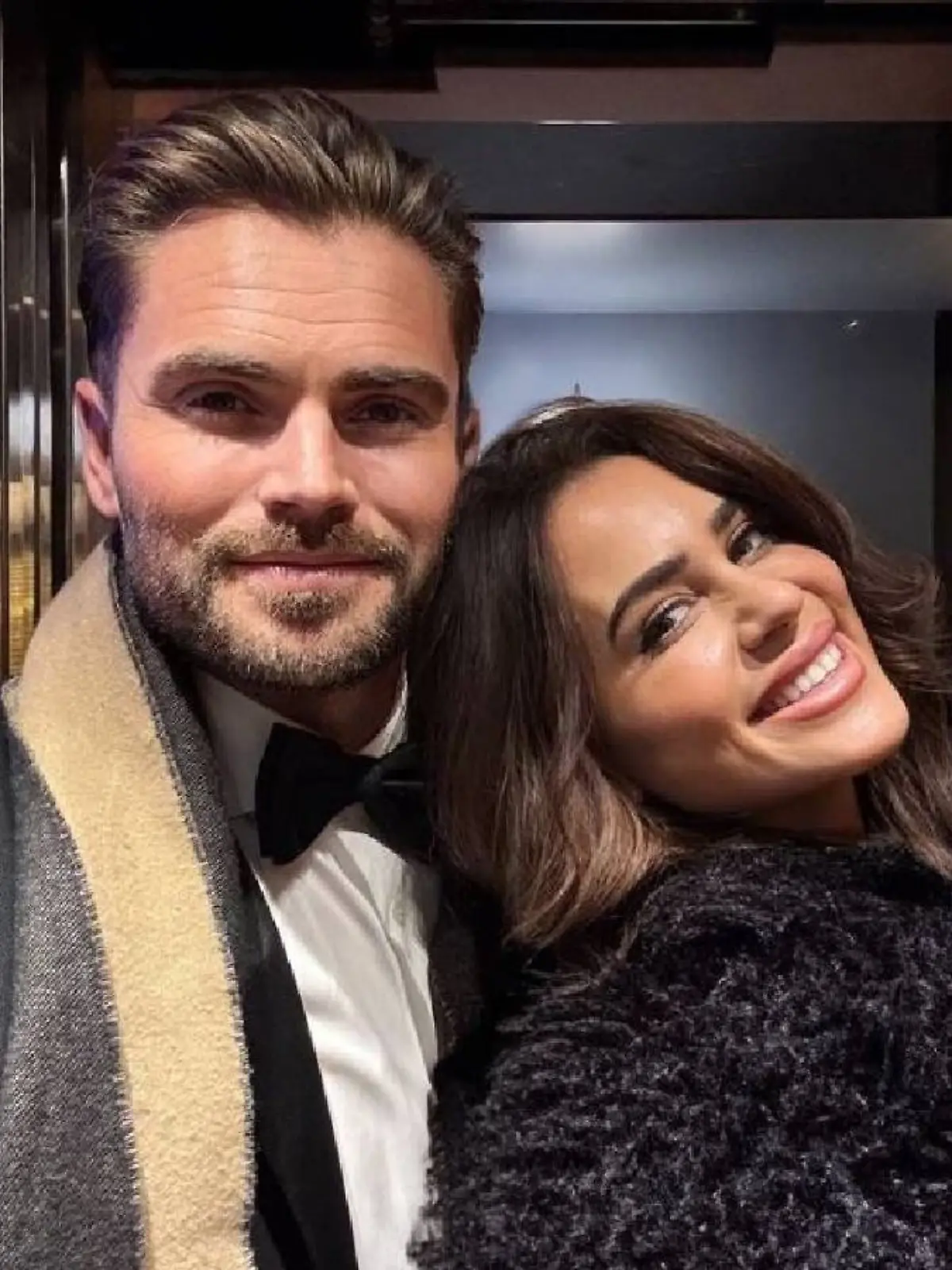 Jessica und Johannes Haller kurz nach ihrer vierten Hochzeit in Paris. 