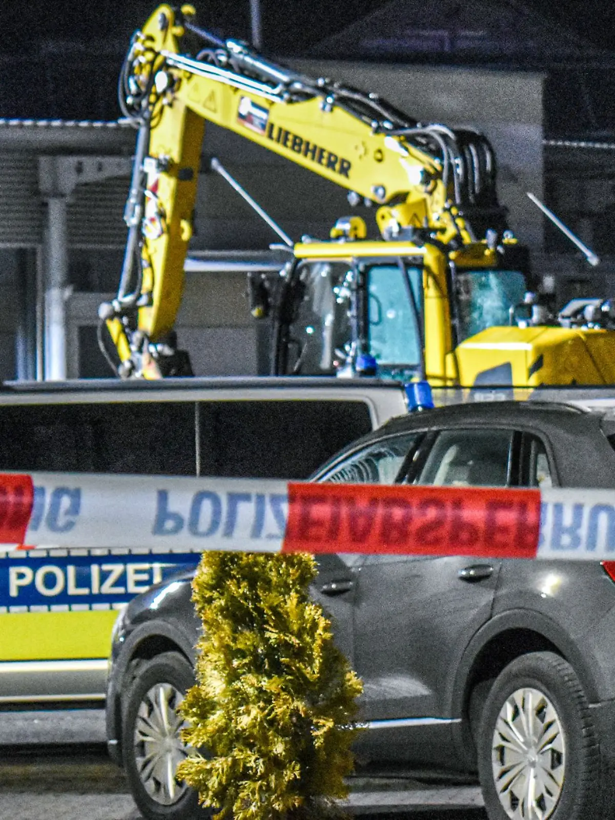 Bild zu: "War Bagger-Dieb (38) wütend auf seinen ehemaligen Chef?"