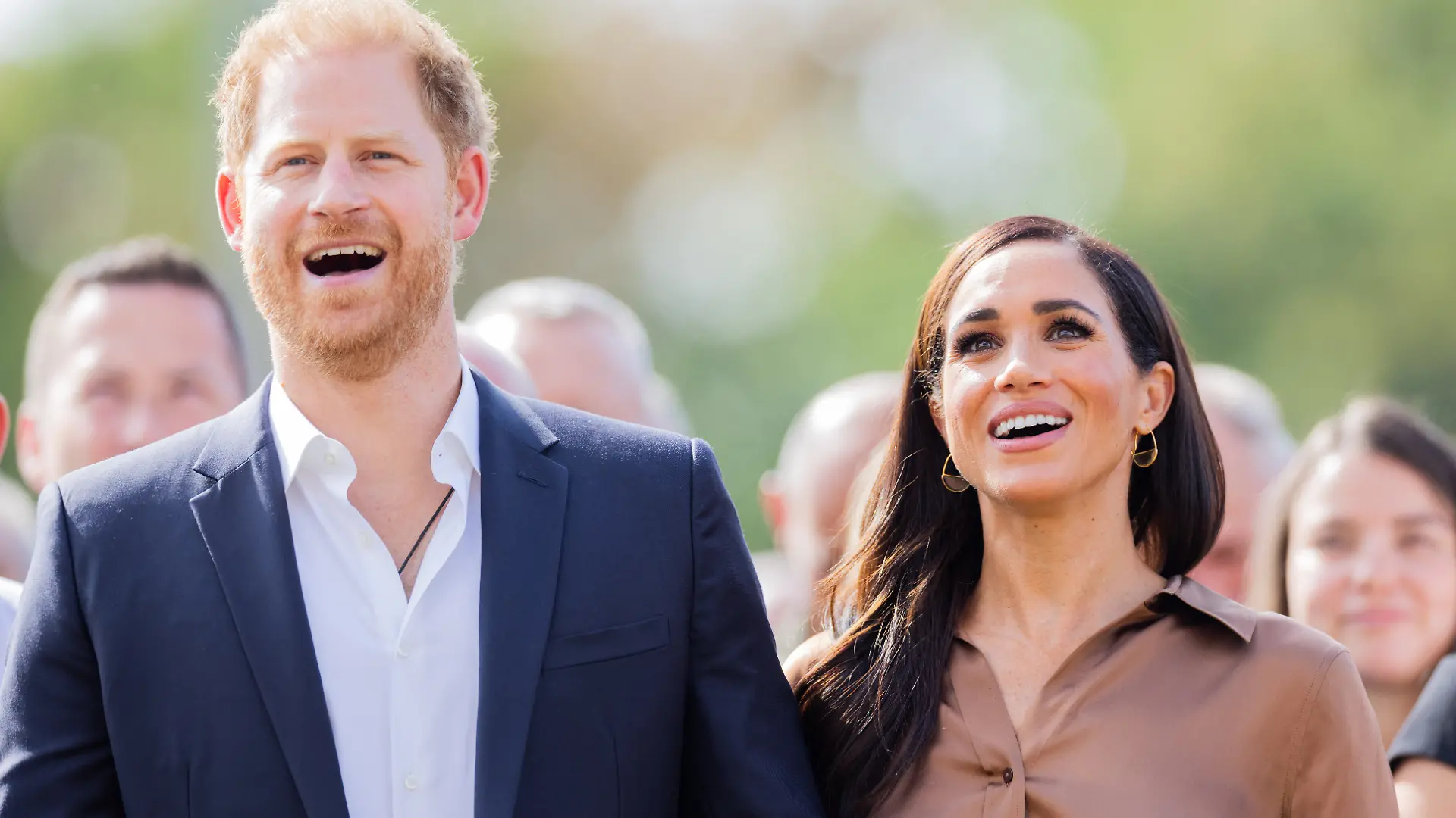
Prinz Harry, Herzog von Sussex, und seine Frau Meghan, Herzogin von Sussex, nehmen an einem Treffen mit Vertretern der NATO teil am Rande der 6. Invictus Games an der Merkur Spiel-Arena.