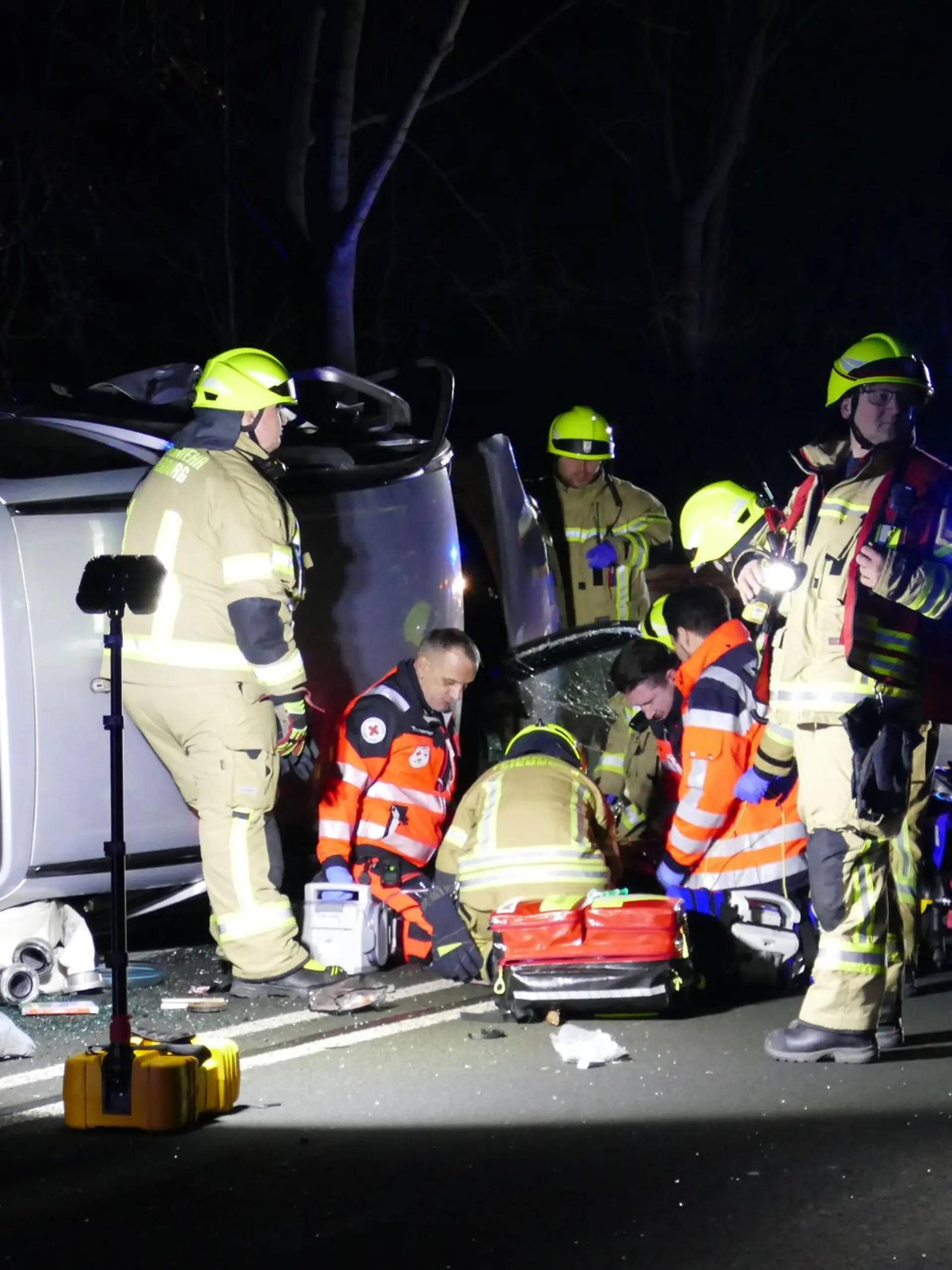 Bild zu: "Autos krachen ineinander – drei Kinder verletzt"