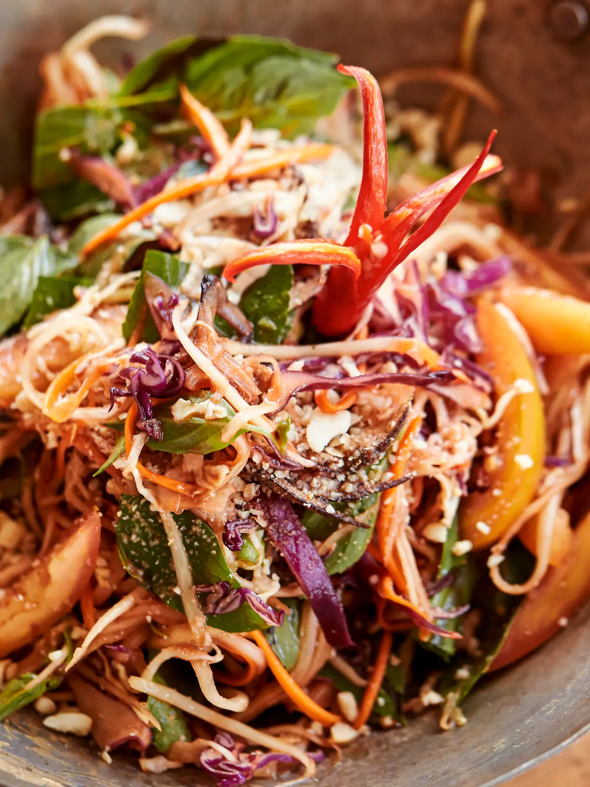 Schmeckt auch im Winter nach Sommer: eine leckere Reisnudel-Bowl