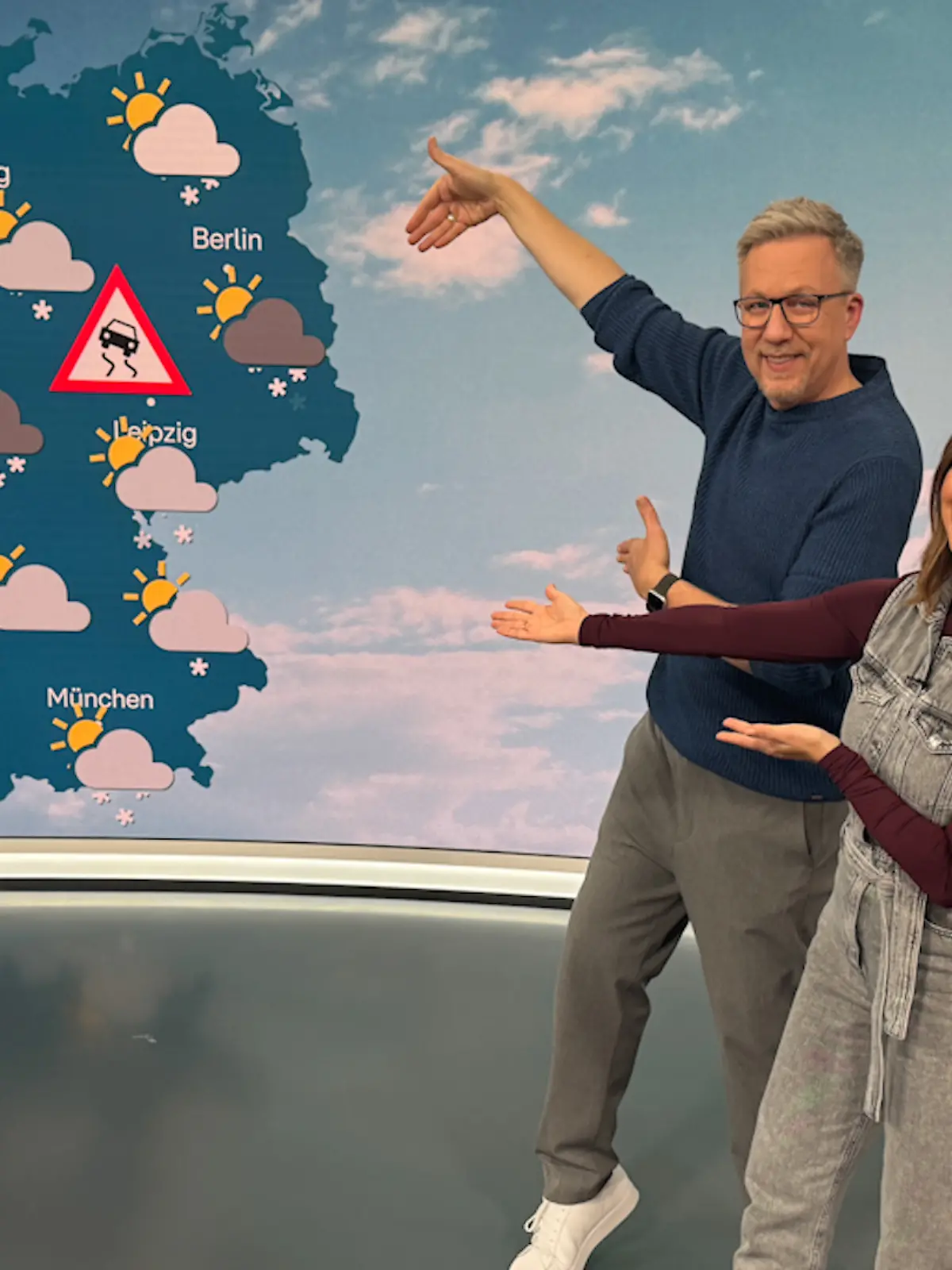 RTL-Moderatoren werden zu Wetter-Praktikanten – live!
