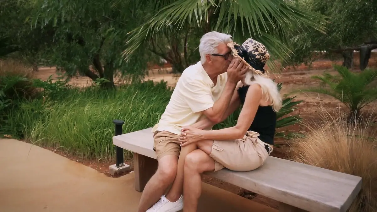 Bei Lise geht der „Golden Bachelor“ voll auf Angriff Franz Stärk knutscht – schon wieder!