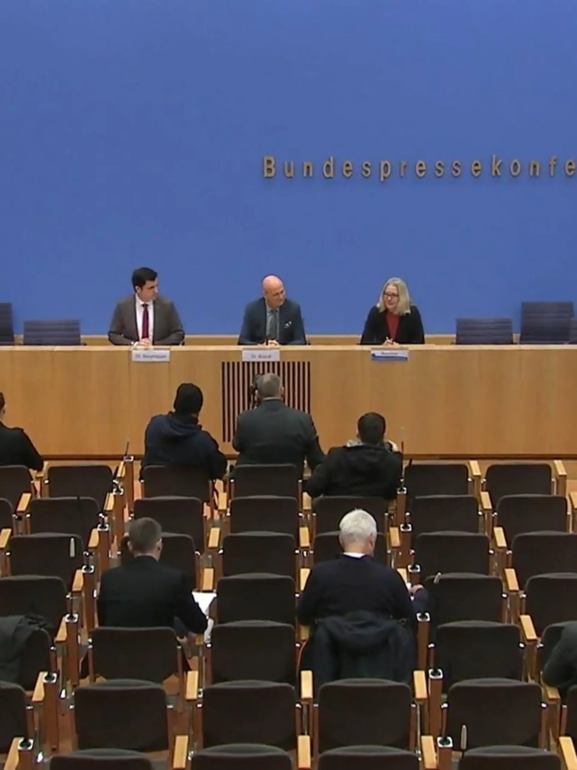 Bild zu: "Forderungen an neue Regierung"
